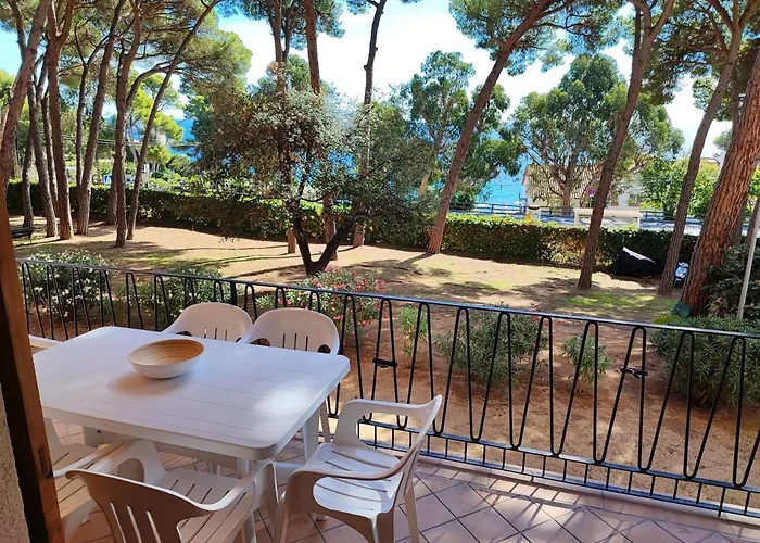 Apartamento Con Amplia Terraza Y Vistas Al Mar A 150 Metros De La Playa