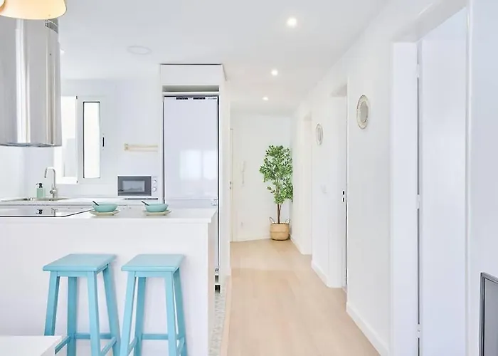 Lovely 2 Bedroom Apartment With Terrace