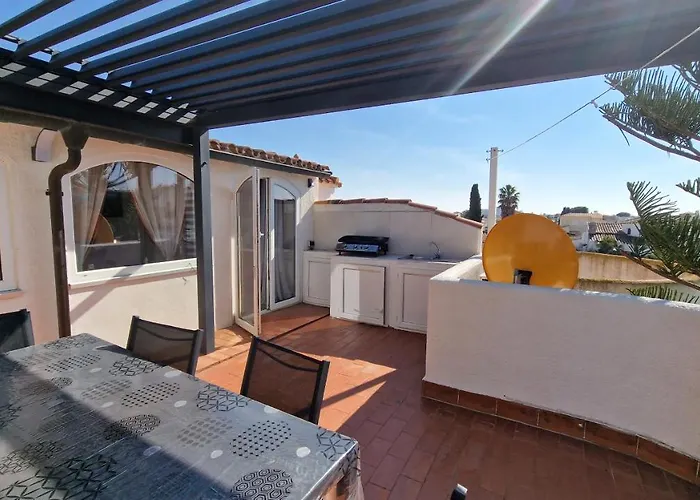 Maison De Vacances Avec Amarre