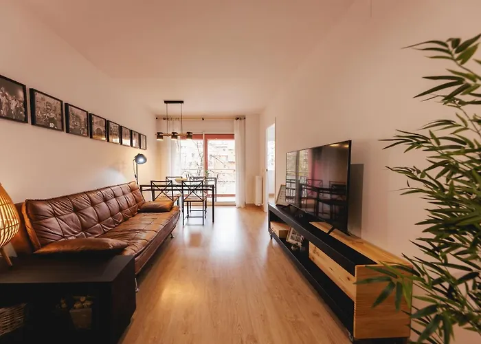 Bravissimo Pont De La Princesa, Comfortable 3-Bedroom Apartment