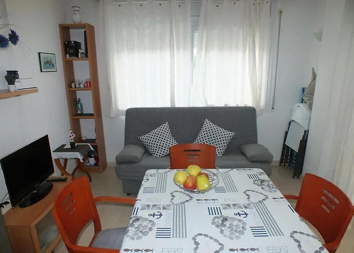 Apartamento Con Piscina Comunitaria Y Parking En Roses, Cerca De Playa Y Actividades - Es-204-15