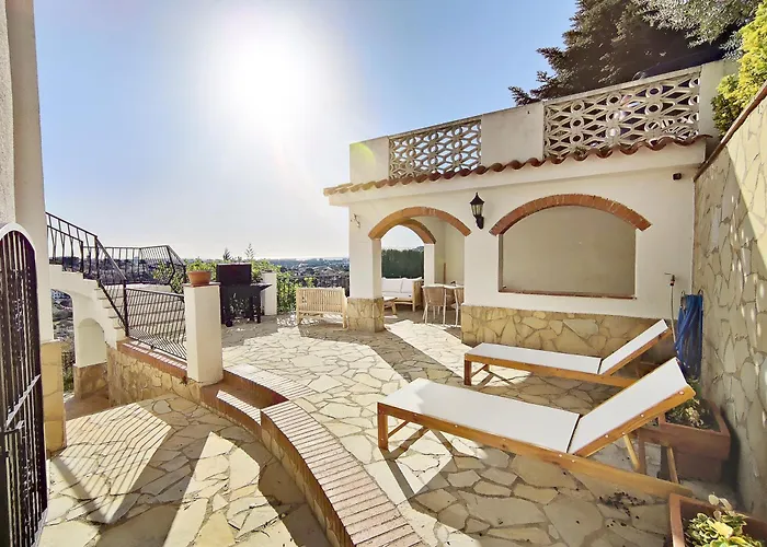 Casa con fantásticas vistas y jardín
