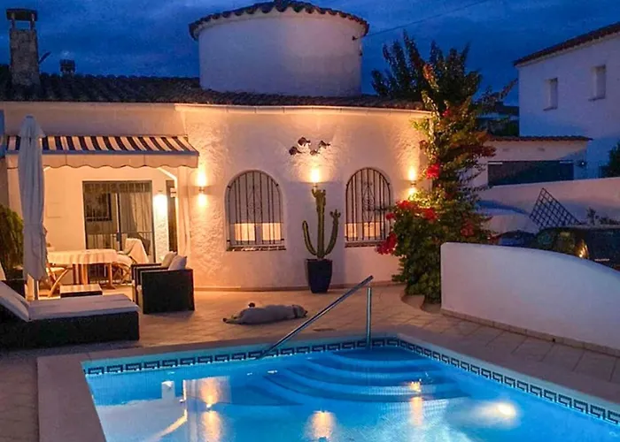 Charmante Villa Avec Piscine Dans Les Canaux