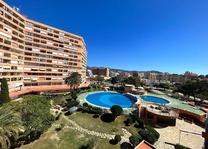Estudio Con Tres Piscinas Comunitarias Y Pista De Tenis