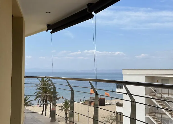 Duplex En Primera Linea De Playa Con Gran Terraza Y Piscina Comunitaria