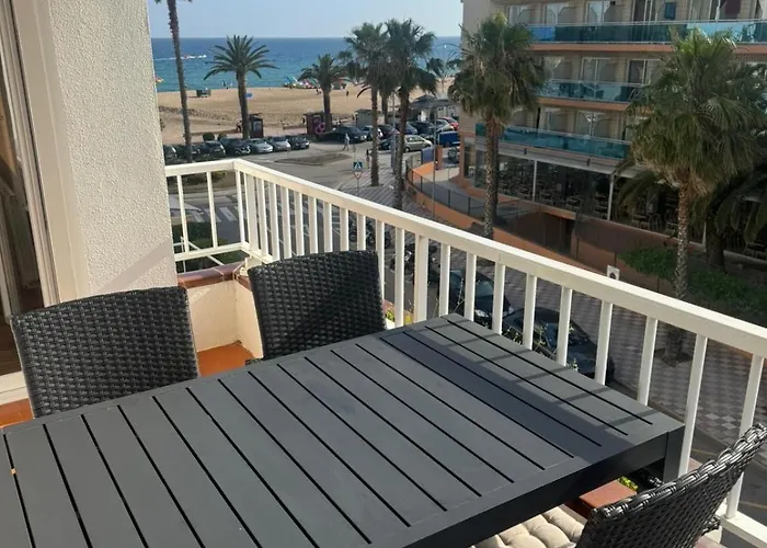 Lujoso Piso Enfrente De Playa De Fenals, 2 Terrazas