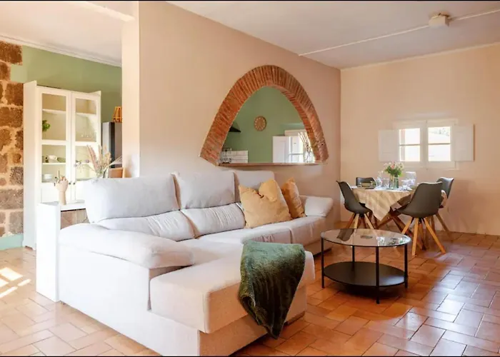 Cal Robusto, Apartament In Masia With Horses