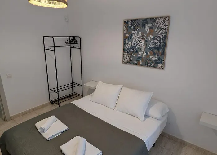 Apartamento Al Lado Del Museo Dali