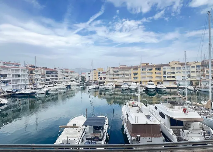 Apartamento A Frente Del Canal Con Terraza