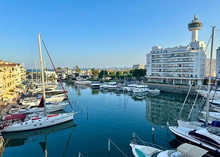 Apartamento Con Vistas A Mar Y Canal. Empuriabrava