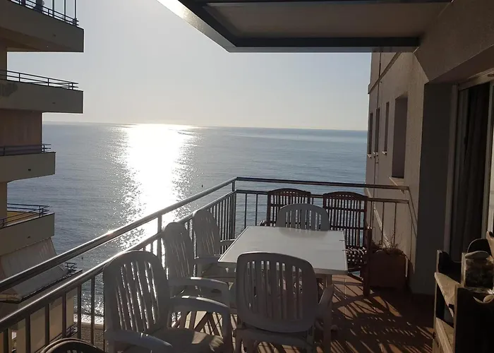 Apartamento En Primera Linea De Mar En Platja D\'Aro, Tranquilo Y Soleado, Con Terraza Y Parking - Es-209-23