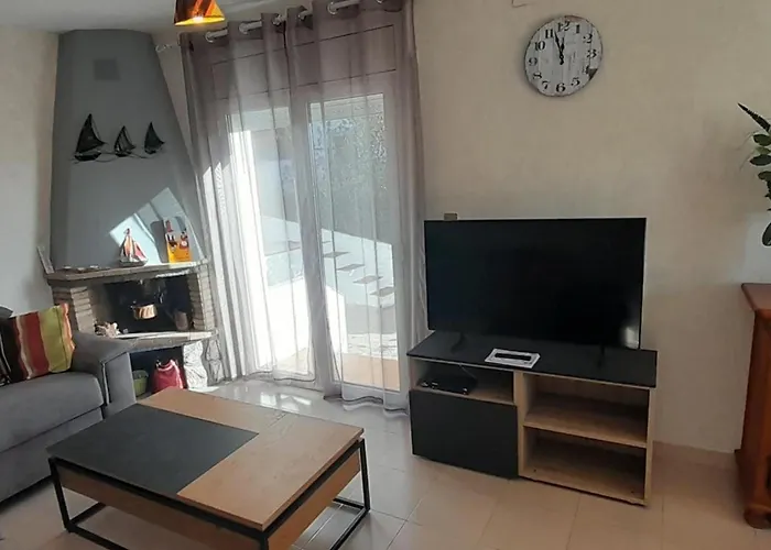 Apartamento Confortable En Sant Genis, Llanca - Cerca De Playa Y Actividades F - Es-170-44