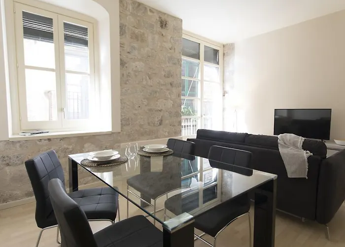 Bravissimo Cort Reial-2A