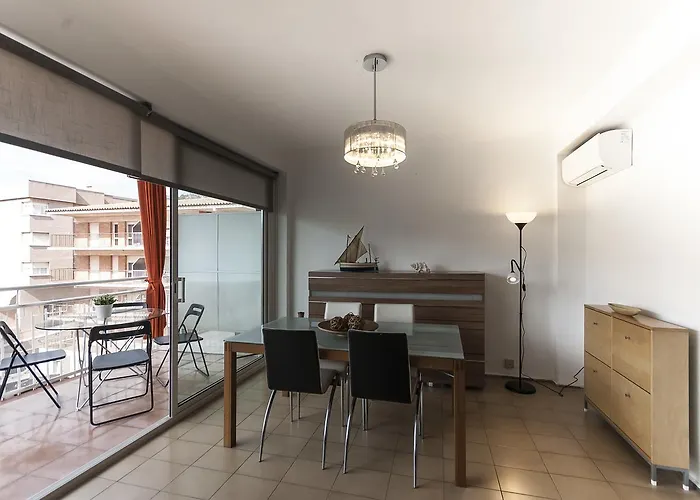 Lets Holidays Elsa Apartment