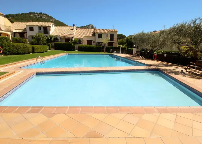 Sistach Rentals Casa Oliveres