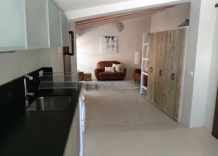 Peaceful Loft.Begur Center. Garden, Parking -B11/1