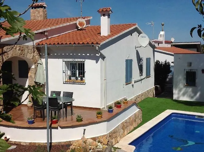 Delightful Villa Close To The Beach