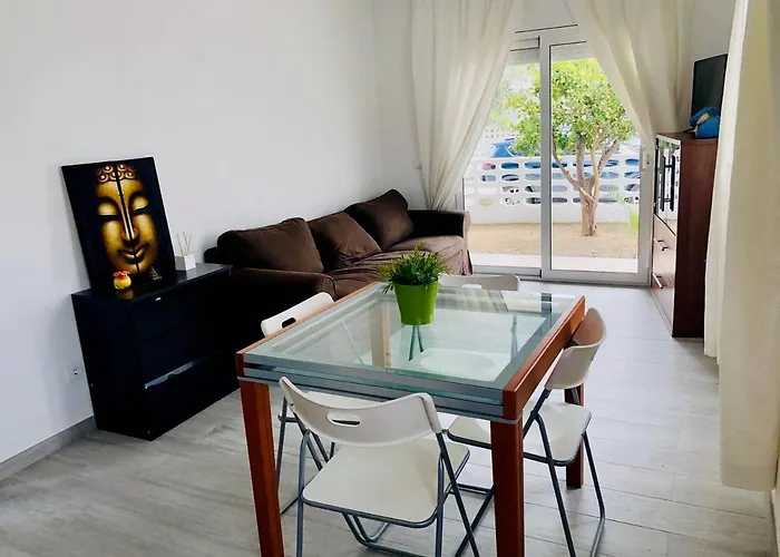 Magnifica Casa Con Jardin Y Barbacoa En Roses