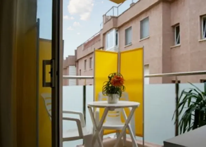 Modern Apartment On The Costa Brava With 2 Bedrooms, Balcony & Wifi 20