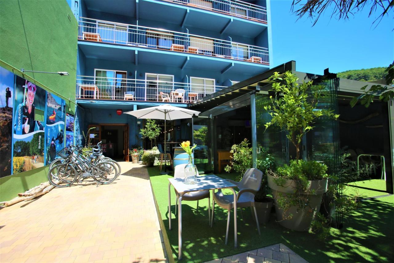 Hostal Costa Brava *