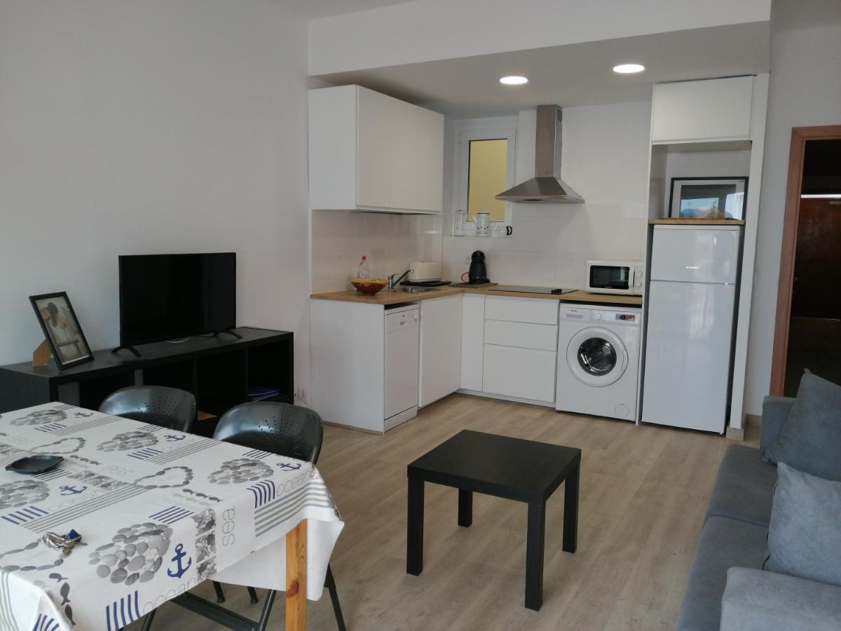 Apartment Passeig Maritim Llanca