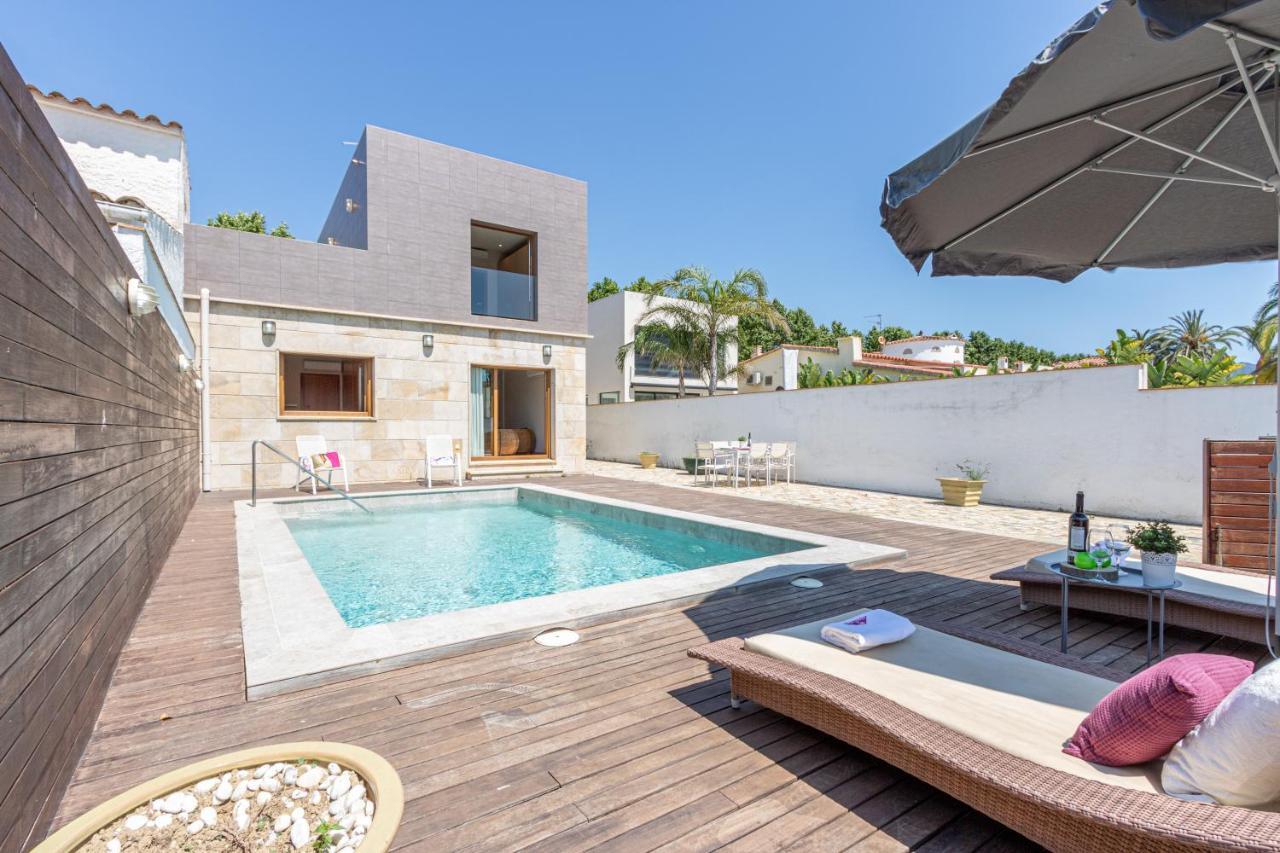 Apart-rent Casa Al Canal Llobregat Ampuriabrava