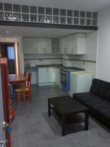 Livingirona Apartment *