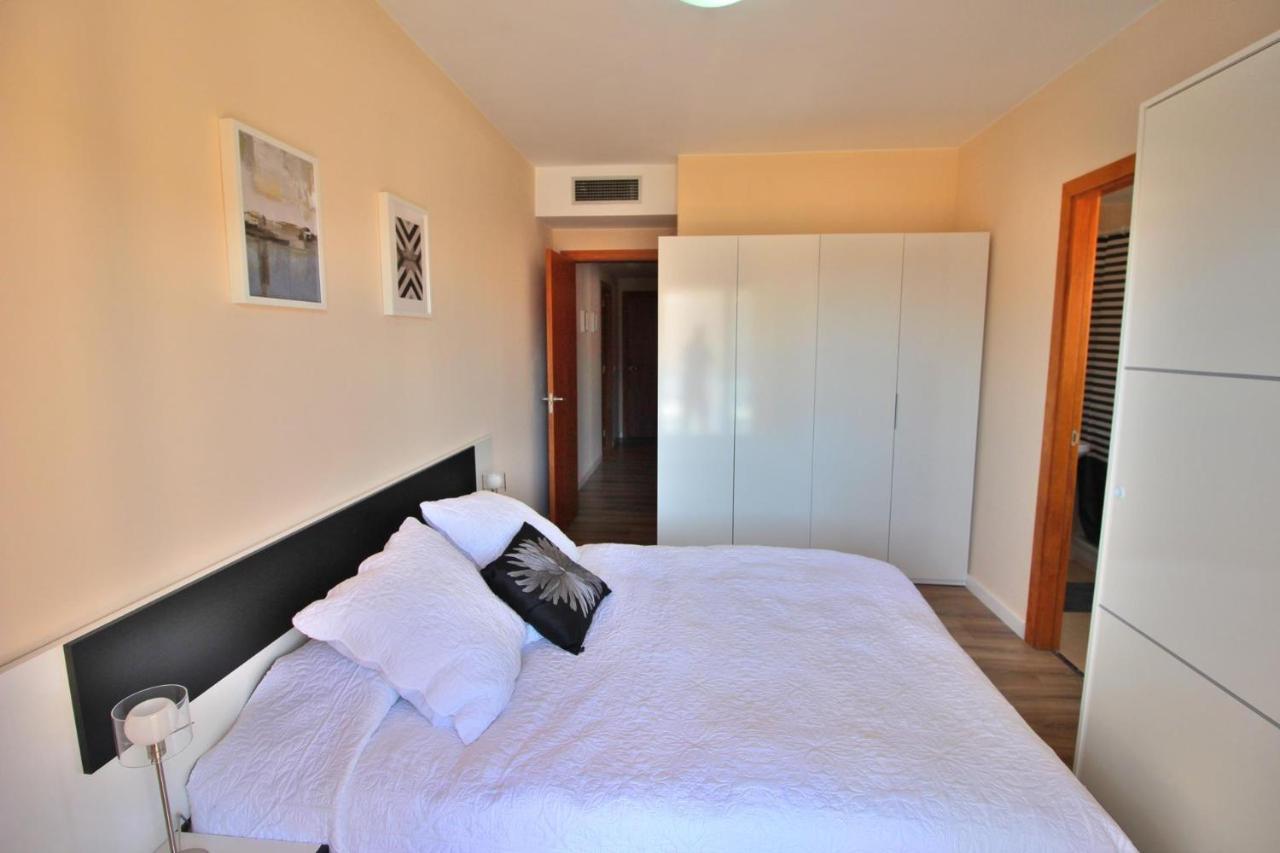Al15 - 1 Familias A 300 M Playa Fenals Apartamento