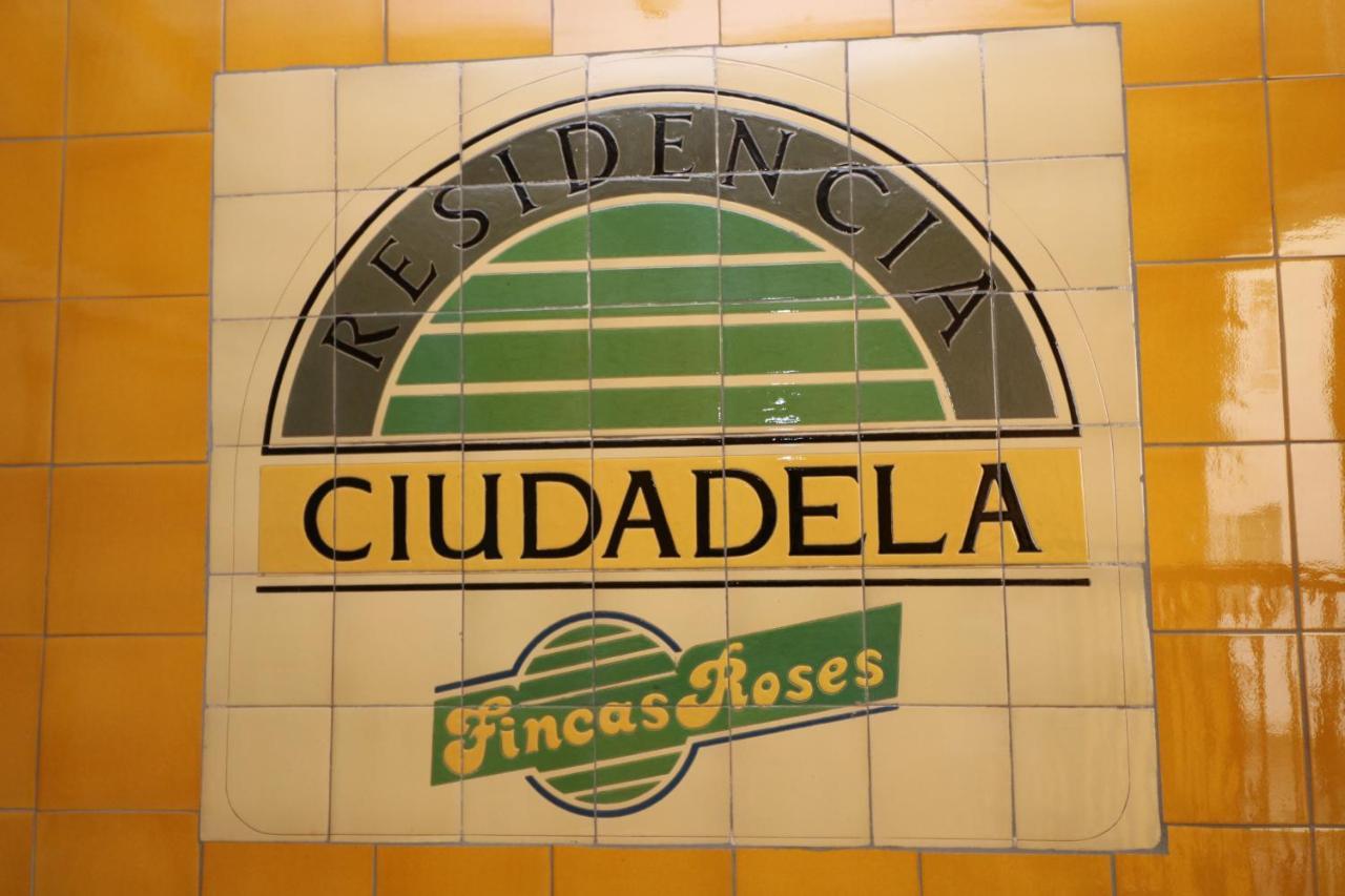 Ciudadela Apartment *