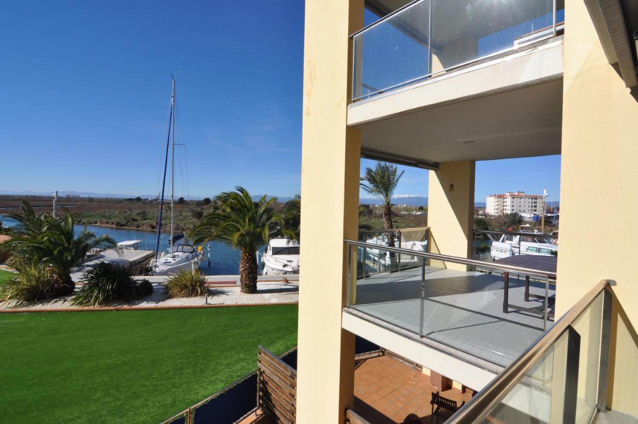 Rnet - Port Gran Apartment