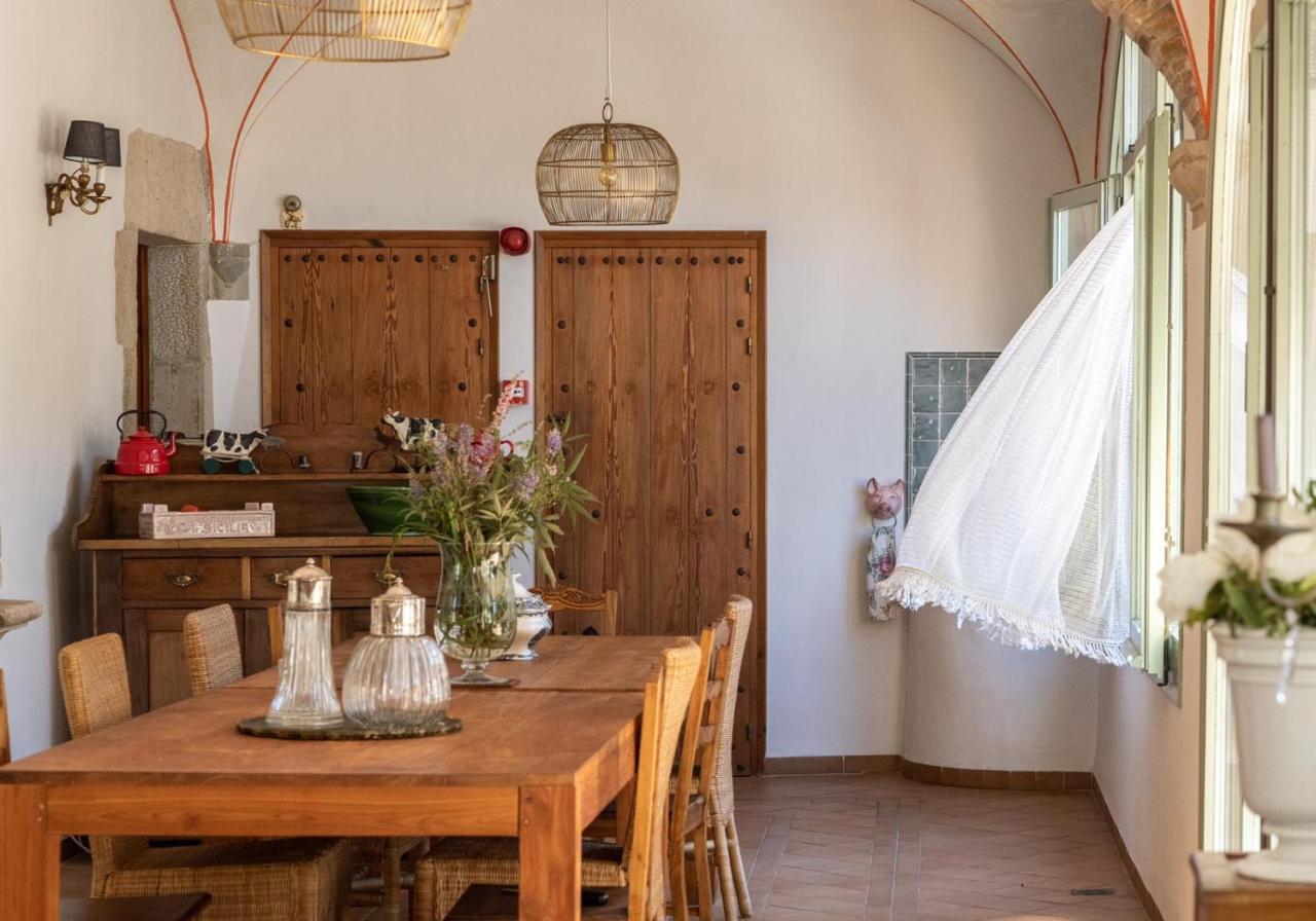 El Palauet De - Adults Only Guest house