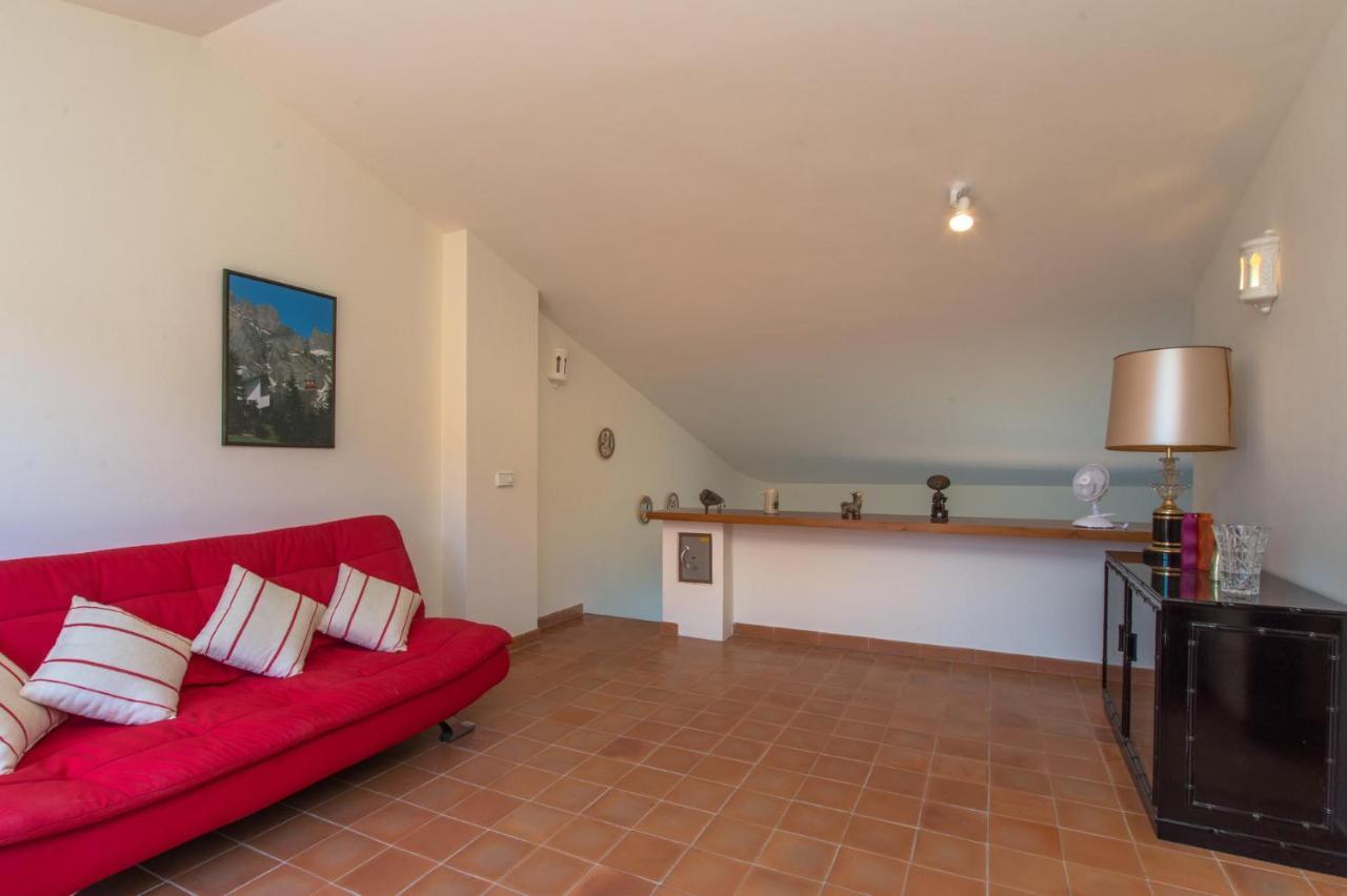 B-44 6pax Apartment Begur