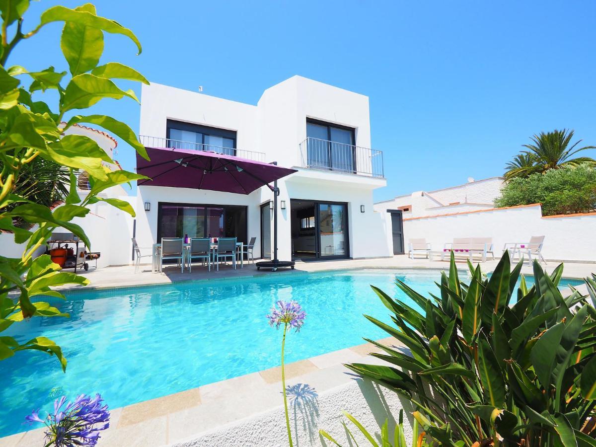 Holiday Norfeu 10 Empuriabrava
