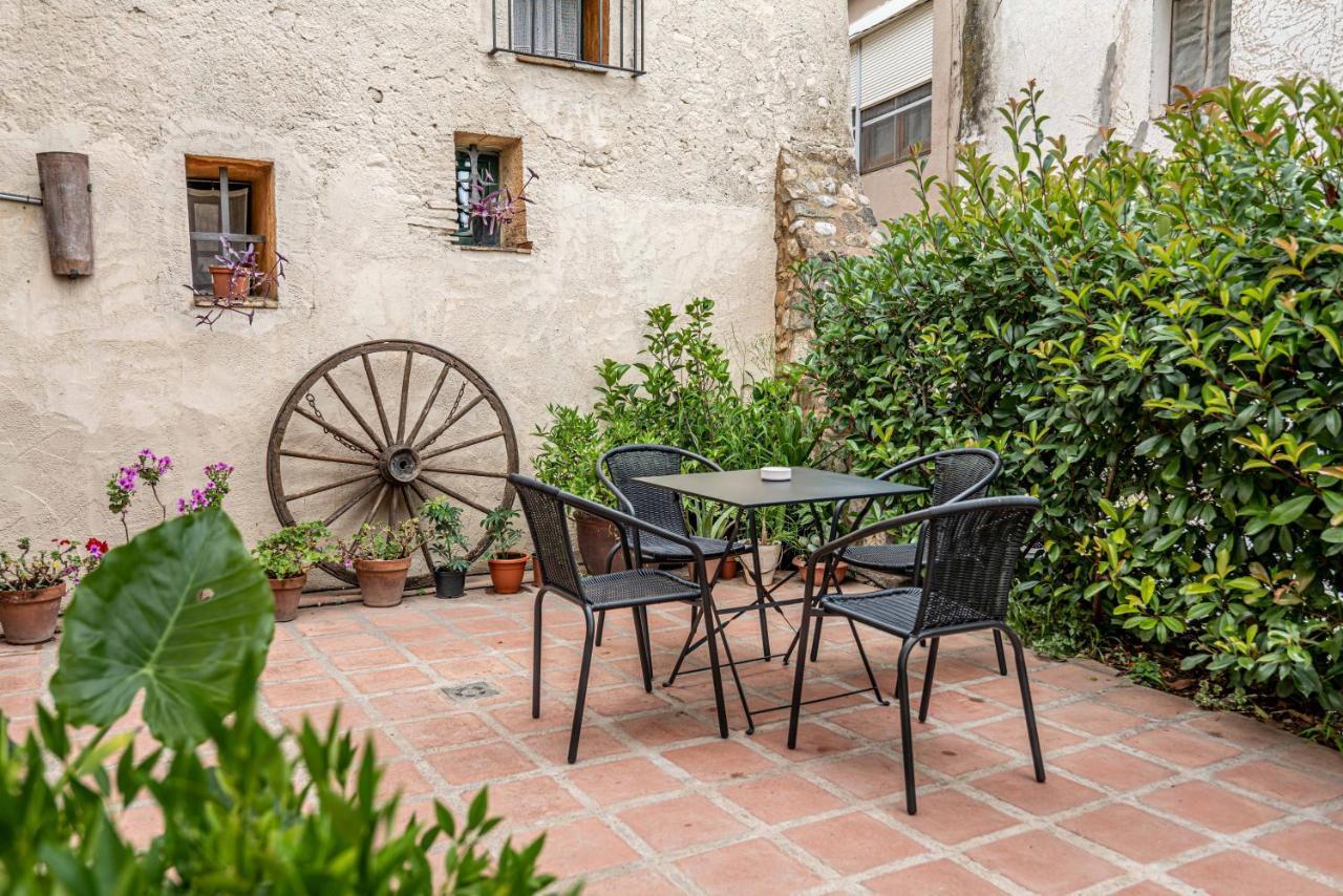 Bayre-casa Rural * Fortià
