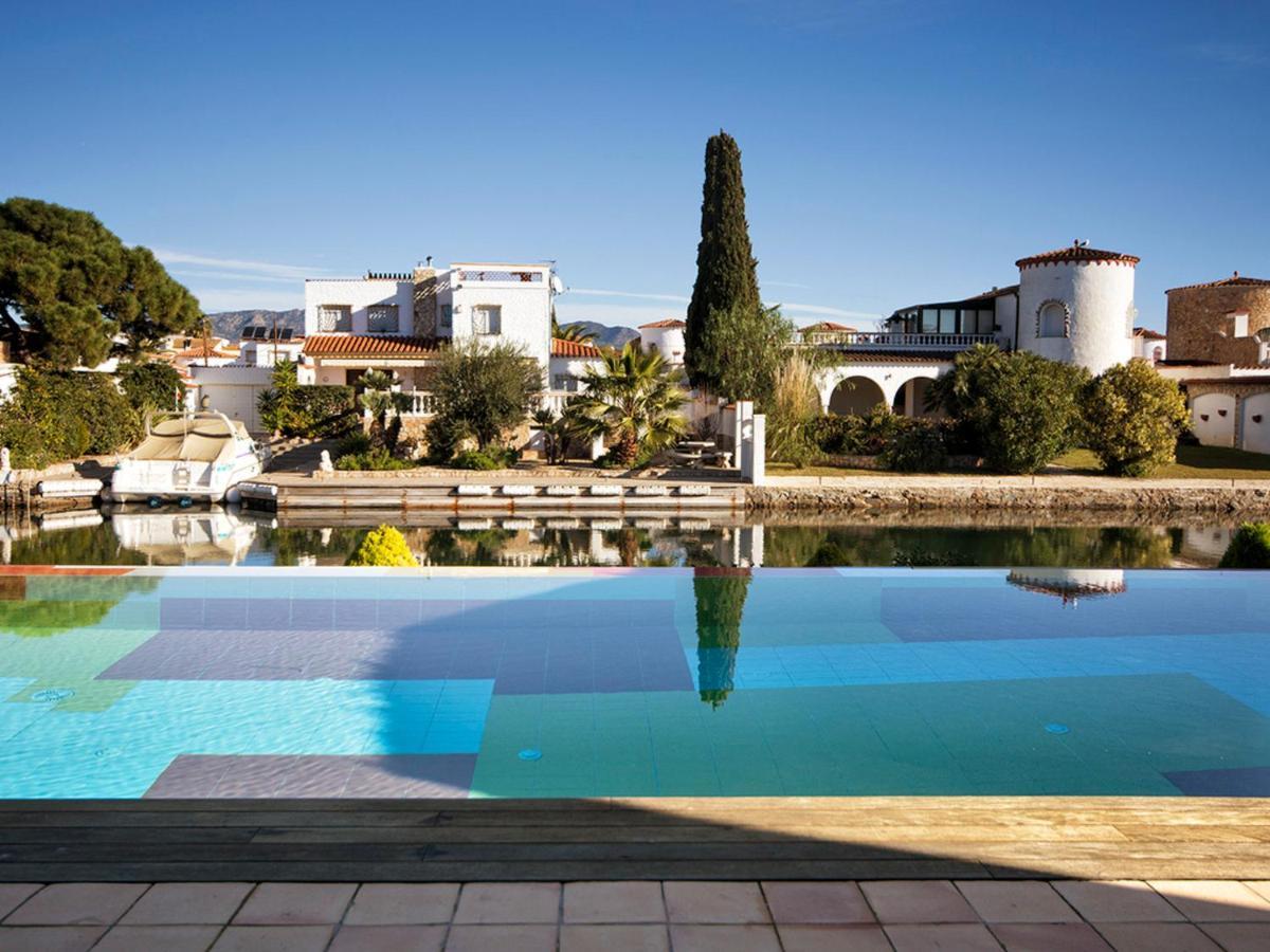 Holiday Colores By Interhome Empuriabrava