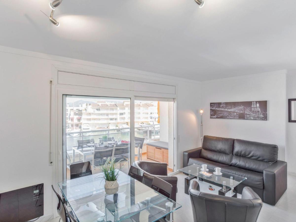 Club Nautic-25 By Interhome * Ampuriabrava