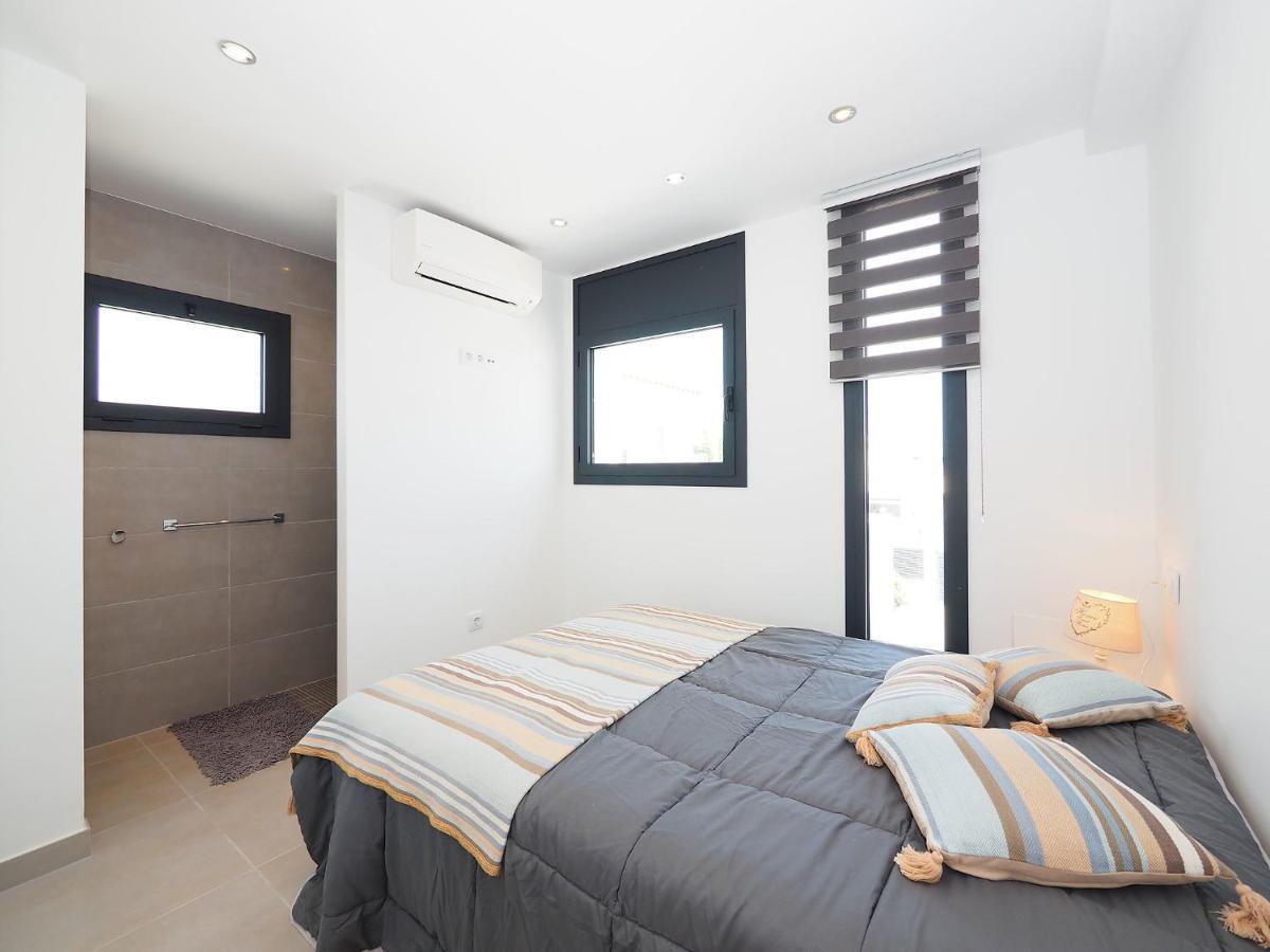 Holiday Norfeu 10 Holiday home Empuriabrava