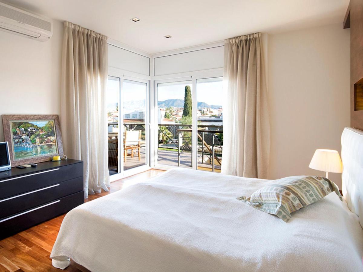 Holiday home Holiday Colores By Interhome Empuriabrava