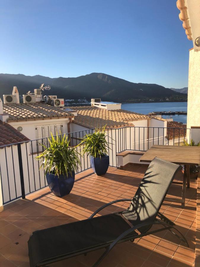 Big Family House In The Center Of Apartment El Port De La Selva