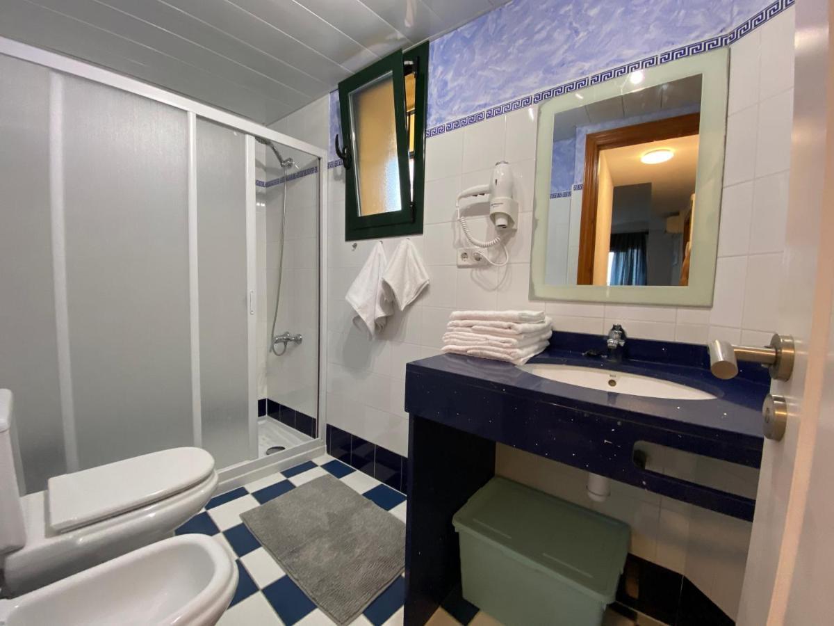 Apartment Sant Lluis Center, 2 Min Walk From The Sea