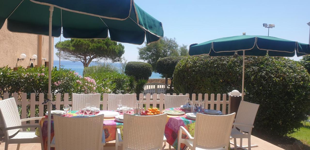 Holiday home Casa Con Jardin A 25 Metros De La Playa. La T.