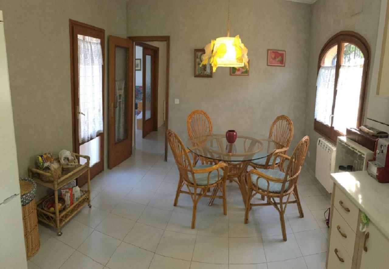 For Eight Guests