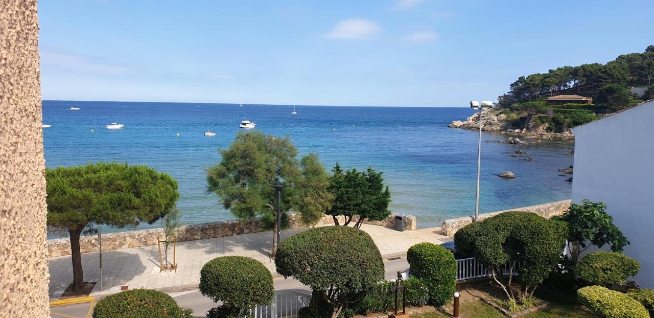 Holiday home Casa Con Jardin A 25 Metros De La Playa. La T.