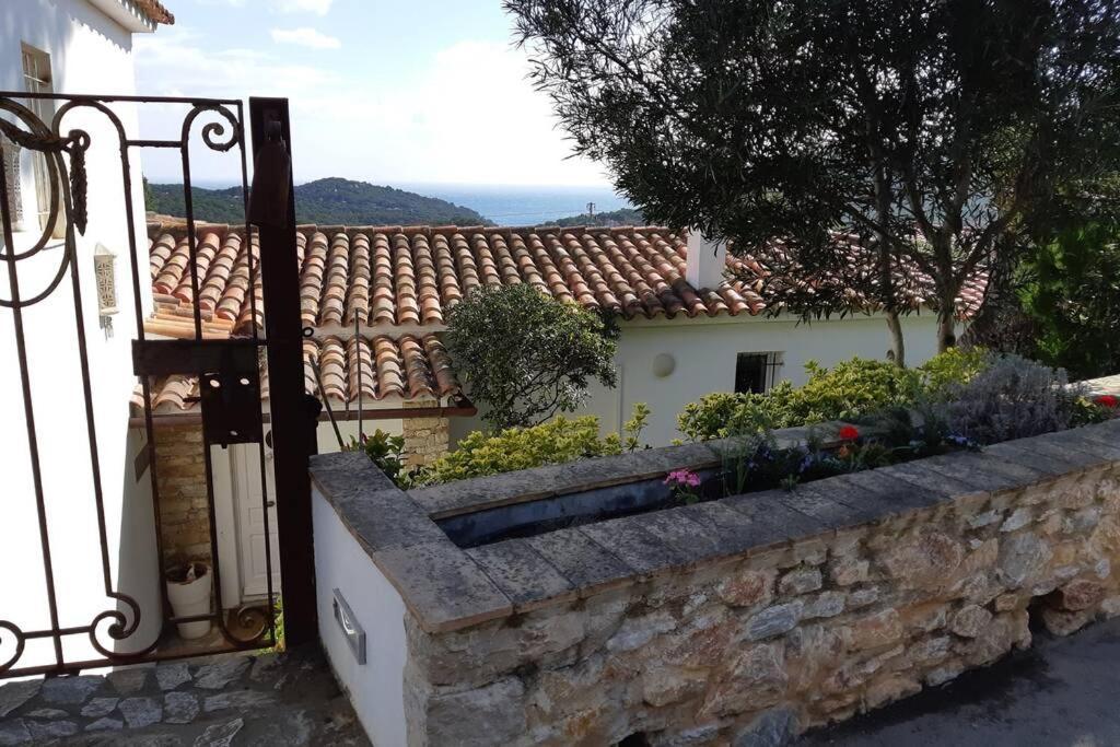 Estudio Vistas Al Mar Y Bosques De Begur Holiday home *