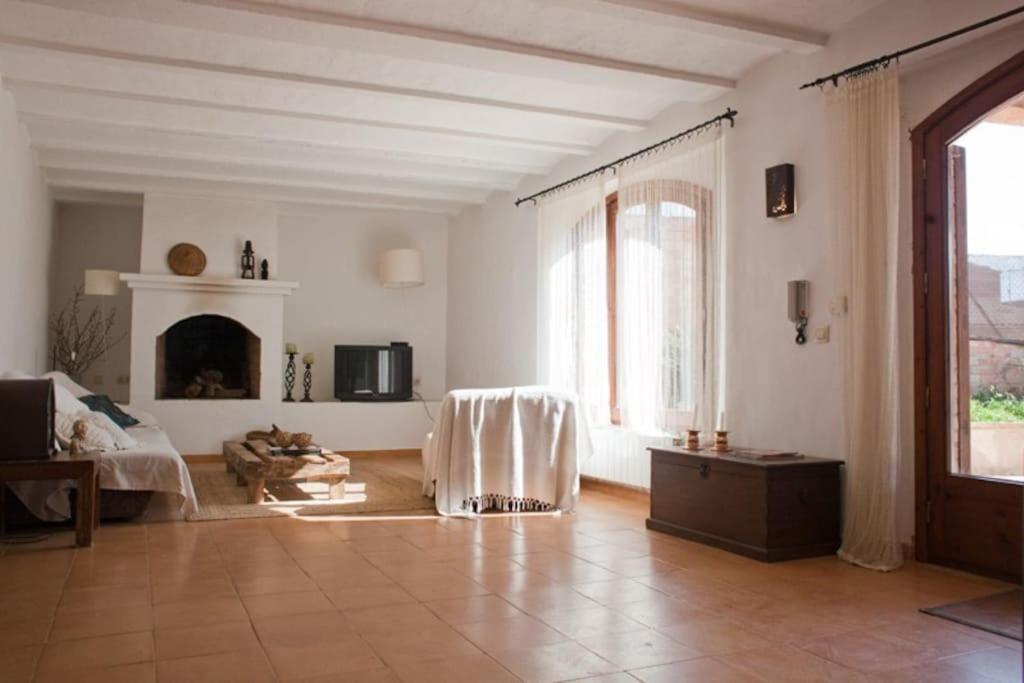 Can Bordes Casa Rustica Y Confortable En El Emporda *