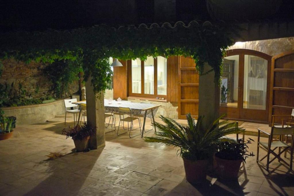 Can Bordes Casa Rustica Y Confortable En El Emporda
