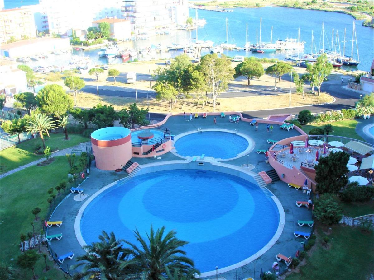 Apartamento Con Vistas Al Mar Y A La Piscina En *