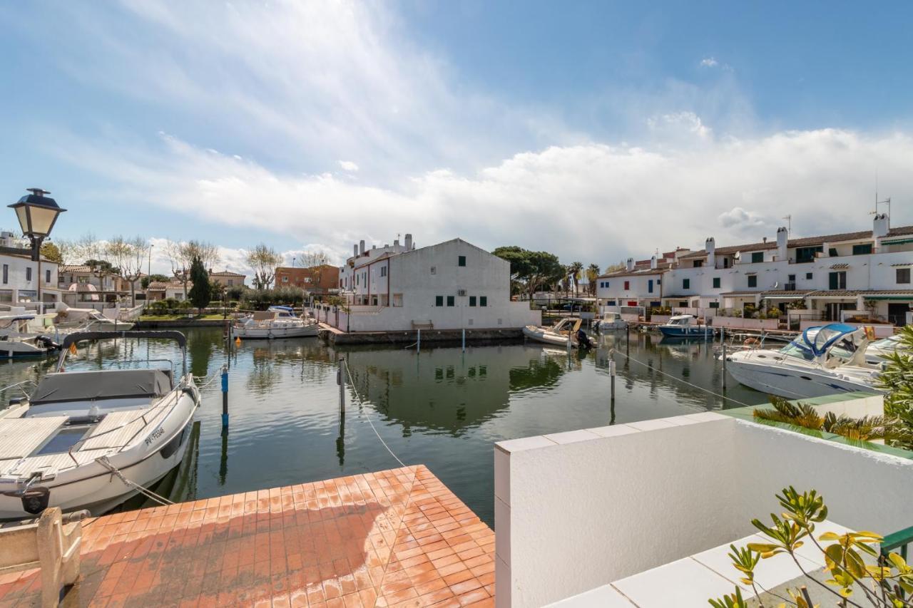 Goldhome - Currican - Casa Con Amarre, Terraza, Barbacoa, Wifi