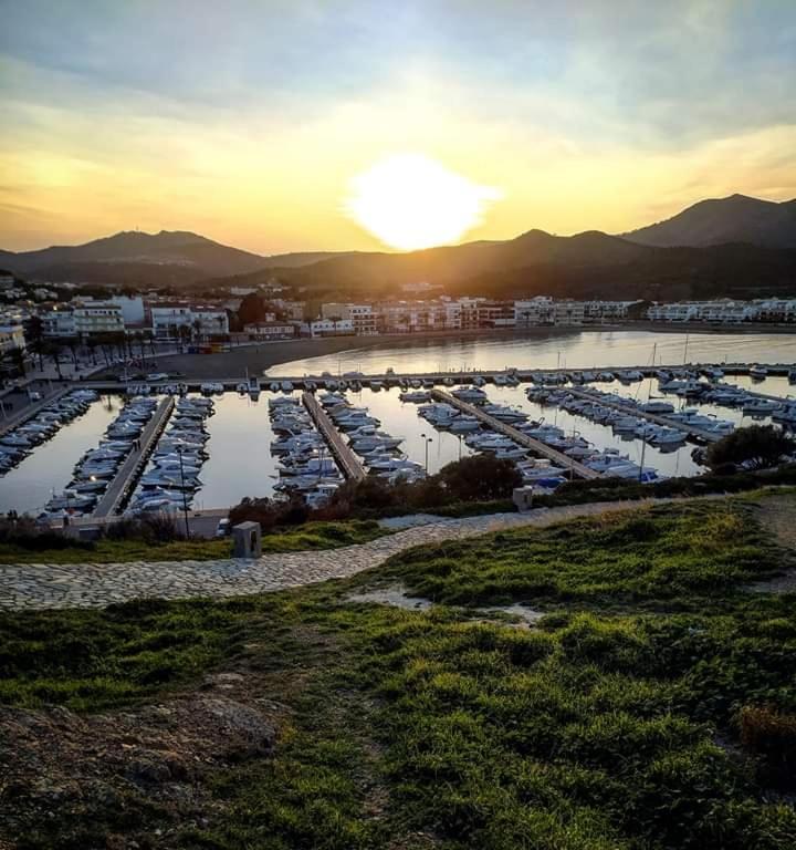Port De , La Miranda *