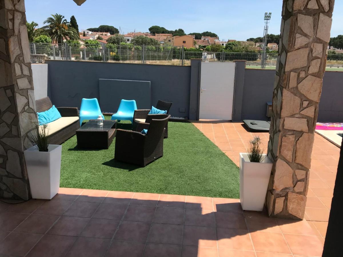 Casa En L Escala Con Piscina Y Wifi Free Holiday home L'Escala